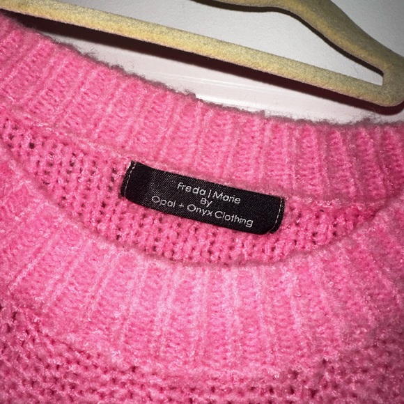 Pink fluffy sweater - Picture 3 of 3